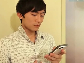 サッカー歴8年のノンケがホテルで「友達にバレたらやばい・・」とビビりつつもオナニーしてイっちゃいます♪ pinoy gay scandal porn