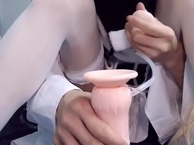 伪娘的跳蛋高潮，和口交示范 asian gay amateur porn