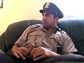 Vinnie Gives Straight Cop Zack A Blowjob japan gym gay porn