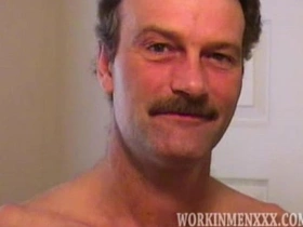 Mature Man Richard Beats Off pinoy vic fabe gay porn