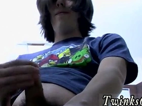 Free asian porn video The uncircumcised guy embarked by peeing his step brothers gay chinese porn